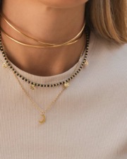 collares_aw23_modelo