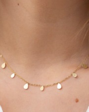 collar-gotas-gold-modelo