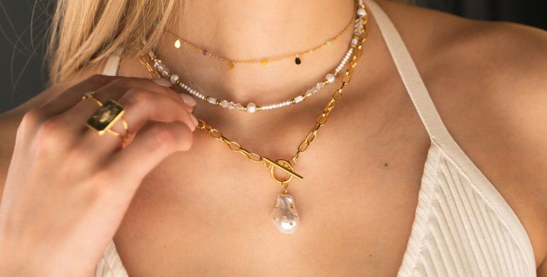 Tendencias en collares: ¡El glamour que colgarás de tu cuello!