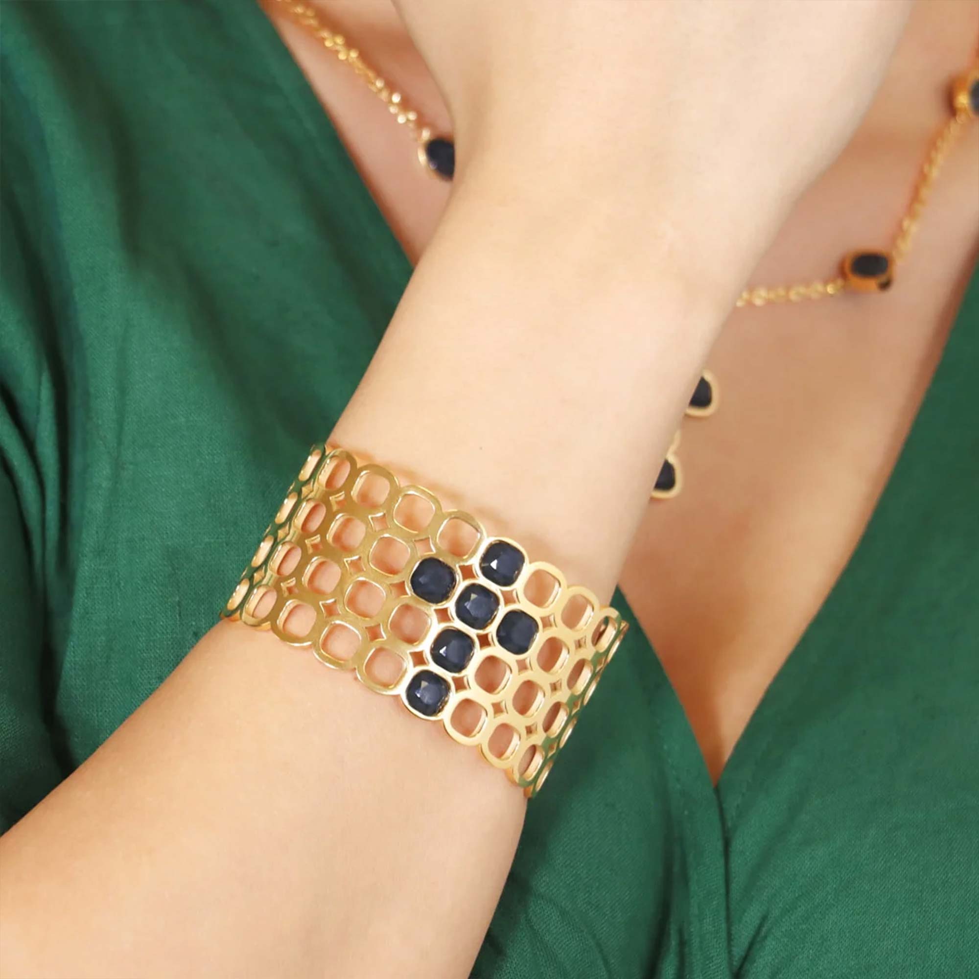 Brazalete Cruz Fucsia Gold - Imagen 2